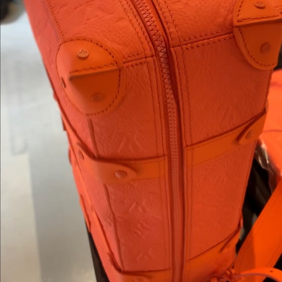 Louis Vuitton x Virgil Abloh MCA Orange backpack - Picture 7 of 8